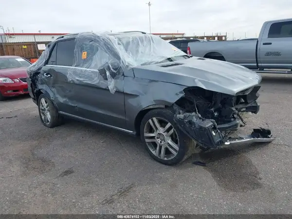 4JGDA5HB0HA881267 2017 MERCEDES-BENZ GLE - Image 1