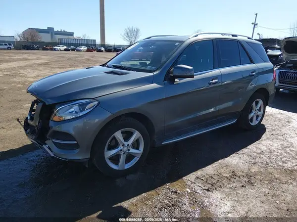 4JGDA5HB0HA888073 2017 MERCEDES-BENZ GLE - Image 2