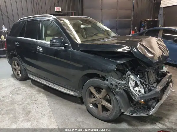 4JGDA5HB0HA915479 2017 MERCEDES-BENZ GLE - Image 1