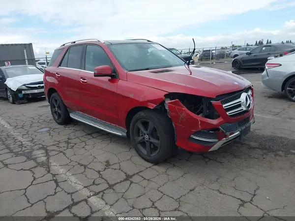 4JGDA5HB0HA918883 2017 MERCEDES-BENZ GLE - Image 1