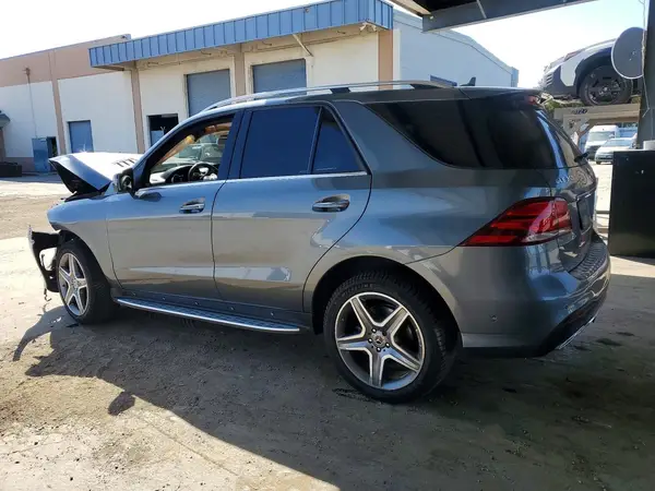 4JGDA5HB0HA933612 2017 MERCEDES-BENZ GLE - Image 2