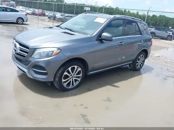 4JGDA5HB0HA990876 2017 MERCEDES-BENZ GLE - Image 2
