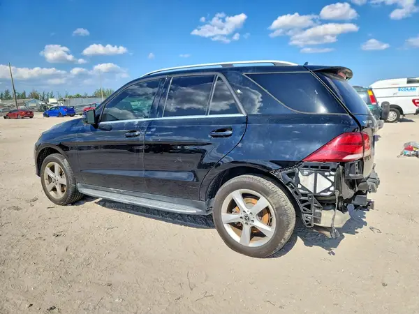 4JGDA5HB0JB008733 2018 MERCEDES-BENZ GLE - Image 2