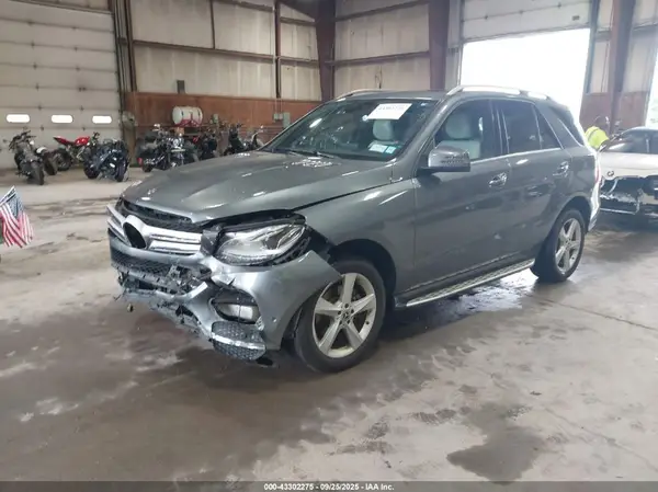4JGDA5HB0JB014337 2018 MERCEDES-BENZ GLE - Image 2