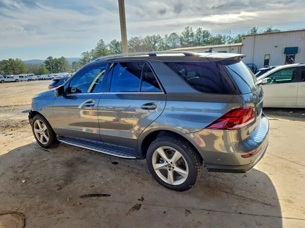 4JGDA5HB0JB016153 2018 MERCEDES-BENZ GLE - Image 2