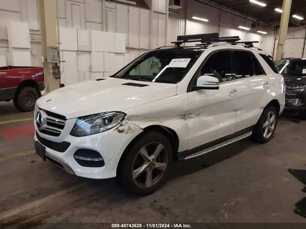 4JGDA5HB0JB029582 2018 MERCEDES-BENZ GLE - Image 2