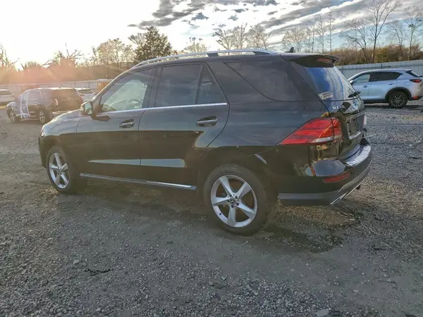 4JGDA5HB0JB042719 2018 MERCEDES-BENZ GLE - Image 2