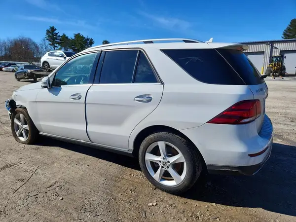 4JGDA5HB0JB043854 2018 MERCEDES-BENZ GLE - Image 2