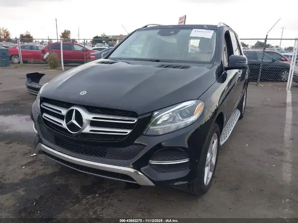 4JGDA5HB0JB052733 2018 MERCEDES-BENZ GLE - Image 2