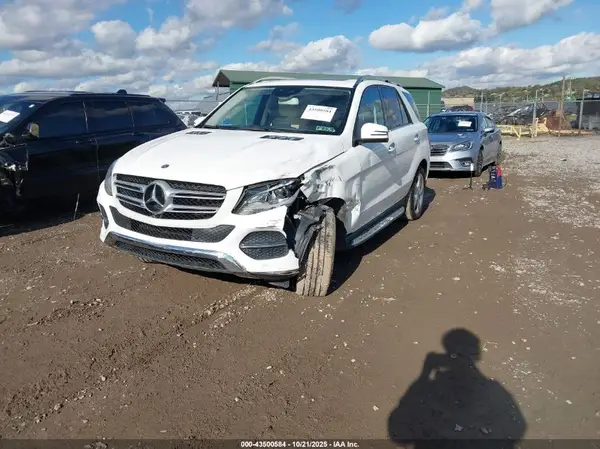 4JGDA5HB0JB149026 2018 MERCEDES-BENZ GLE - Image 2