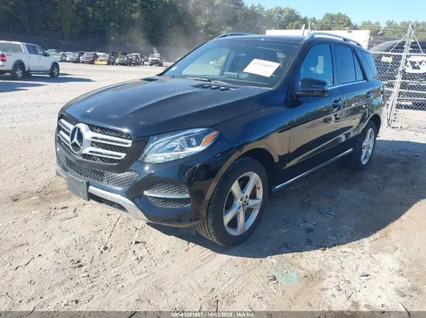 4JGDA5HB0JB175741 2018 MERCEDES-BENZ GLE - Image 2