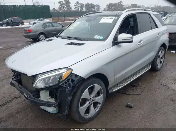 4JGDA5HB0JB180650 2018 MERCEDES-BENZ GLE - Image 2