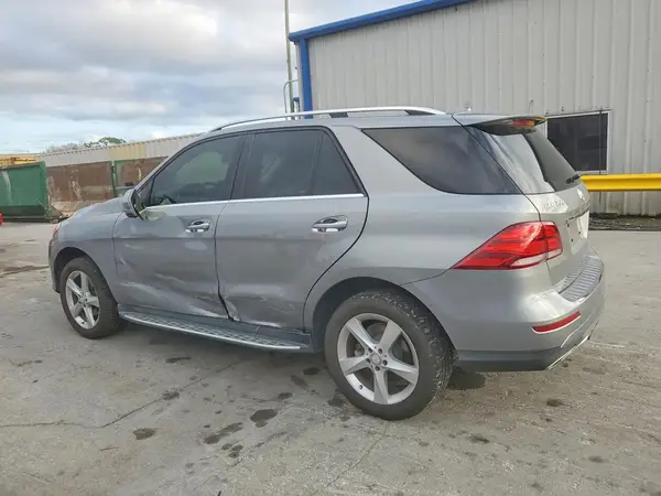 4JGDA5HB1GA758351 2016 MERCEDES-BENZ GLE - Image 2