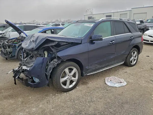 4JGDA5HB1GA798364 2016 MERCEDES-BENZ GLE - Image 1