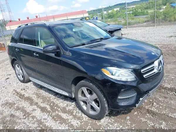 4JGDA5HB1GA811517 2016 MERCEDES-BENZ GLE - Image 1