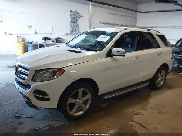 4JGDA5HB1HA817223 2017 MERCEDES-BENZ GLE - Image 2