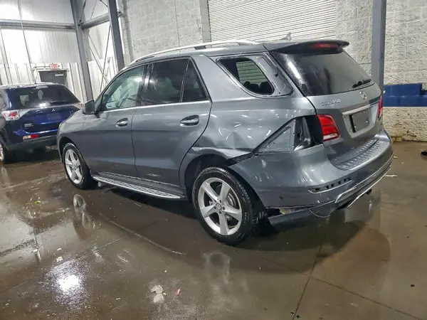 4JGDA5HB1HA860704 2017 MERCEDES-BENZ GLE - Image 2