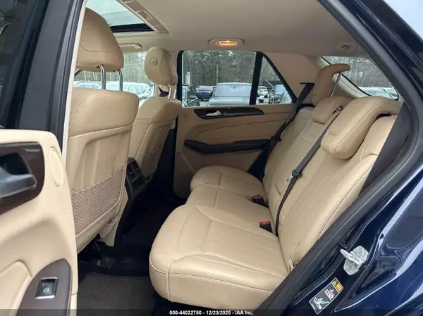 4JGDA5HB1HA863876 2017 MERCEDES-BENZ GLE - Image 8