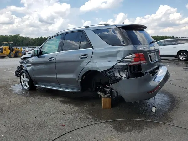 4JGDA5HB1HA940620 2017 MERCEDES-BENZ GLE - Image 2