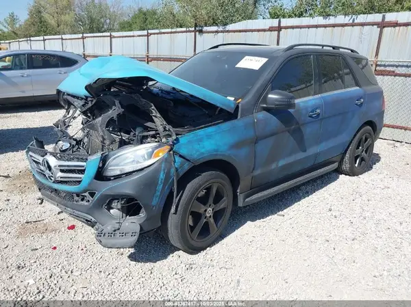 4JGDA5HB1HA981233 2017 MERCEDES-BENZ GLE - Image 2