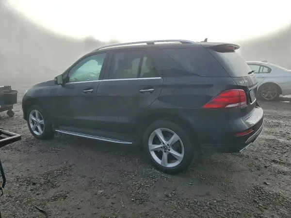4JGDA5HB1JB019546 2018 MERCEDES-BENZ GLE - Image 2