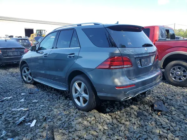 4JGDA5HB1JB028053 2018 MERCEDES-BENZ GLE - Image 2