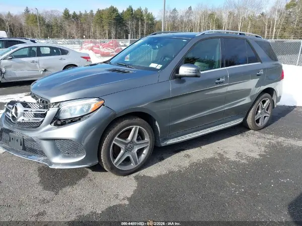 4JGDA5HB1JB039215 2018 MERCEDES-BENZ GLE - Image 2
