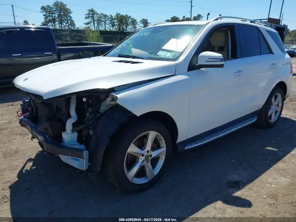 4JGDA5HB1JB042700 2018 MERCEDES-BENZ GLE - Image 2