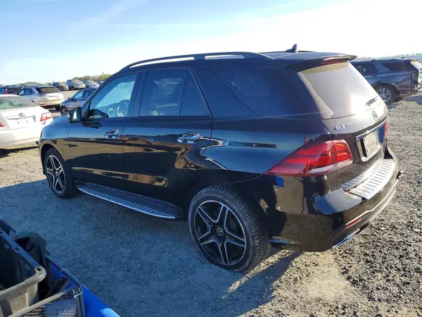 4JGDA5HB1JB052949 2018 MERCEDES-BENZ GLE - Image 2