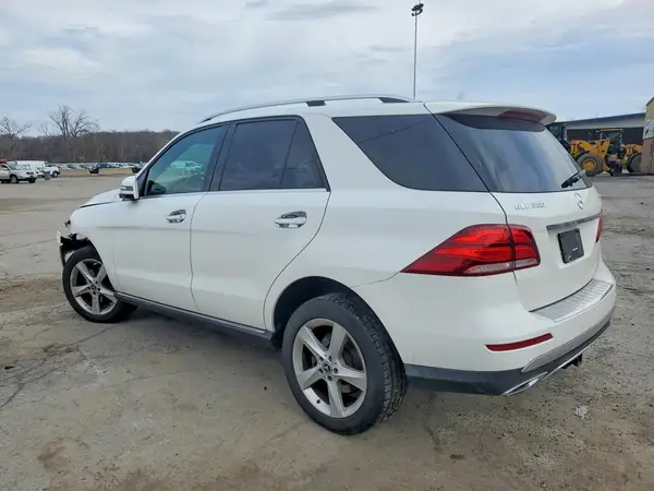 4JGDA5HB1JB063790 2018 MERCEDES-BENZ GLE - Image 2