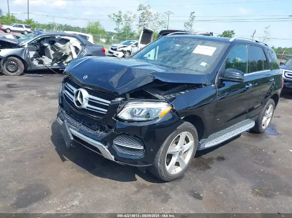 4JGDA5HB1JB070660 2018 MERCEDES-BENZ GLE - Image 2