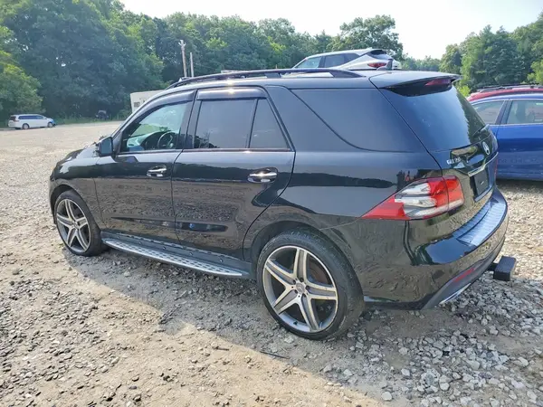 4JGDA5HB1JB110364 2018 MERCEDES-BENZ GLE - Image 2