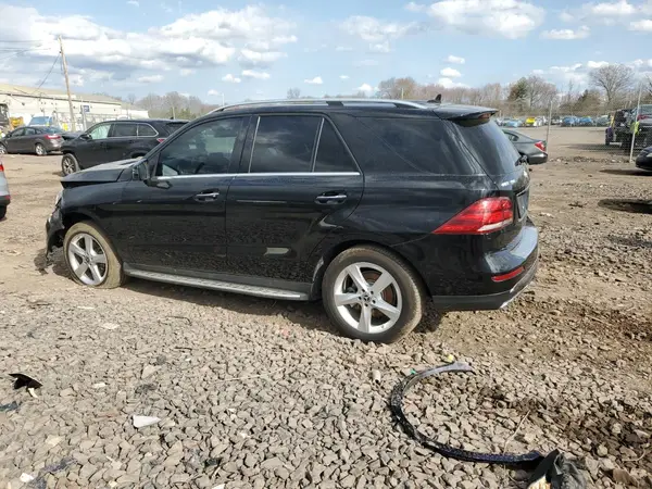 4JGDA5HB1JB122157 2018 MERCEDES-BENZ GLE - Image 2