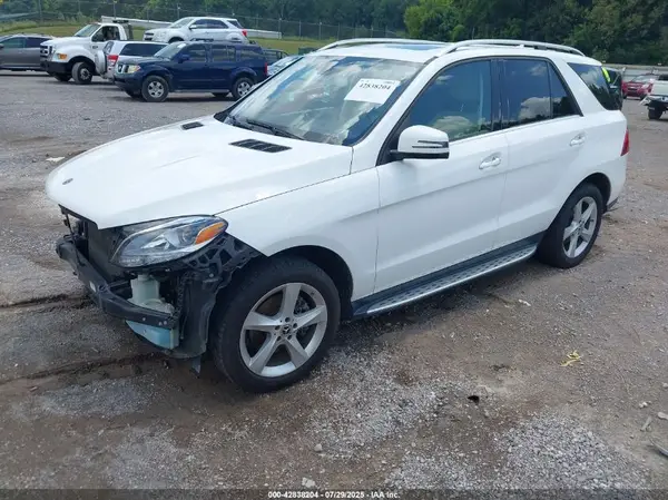 4JGDA5HB1JB137323 2018 MERCEDES-BENZ GLE - Image 2