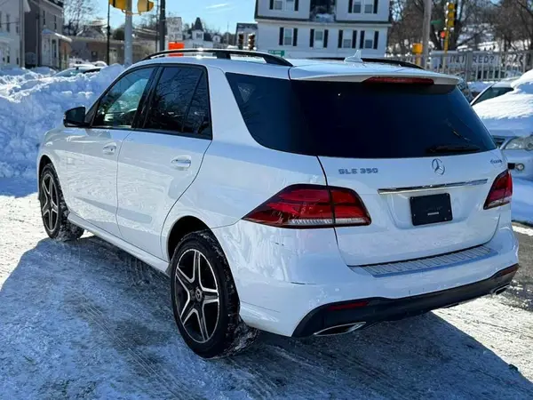 4JGDA5HB1JB140013 2018 MERCEDES-BENZ GLE - Image 2