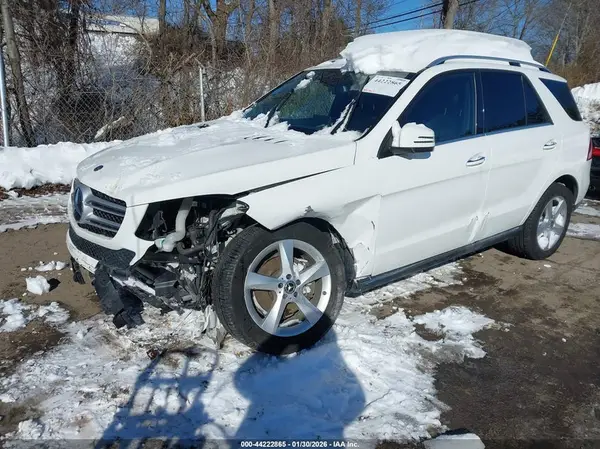 4JGDA5HB1JB145342 2018 MERCEDES-BENZ GLE - Image 2