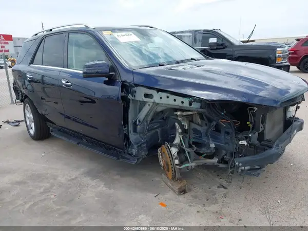 4JGDA5HB1JB155692 2018 MERCEDES-BENZ GLE - Image 1