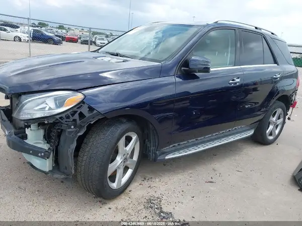 4JGDA5HB1JB155692 2018 MERCEDES-BENZ GLE - Image 2