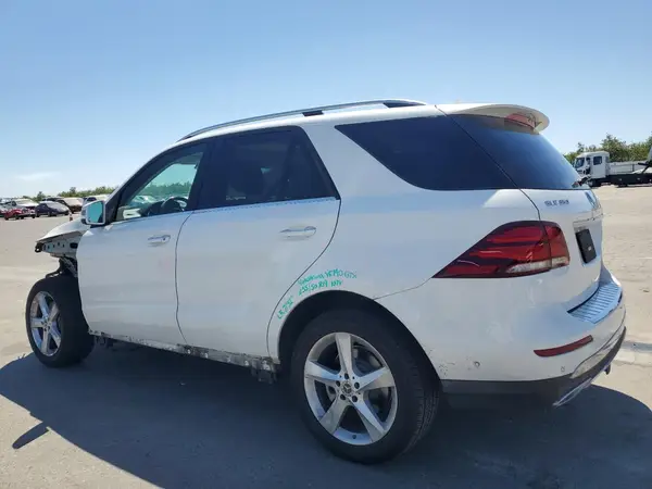 4JGDA5HB1JB156597 2018 MERCEDES-BENZ GLE - Image 2