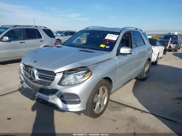 4JGDA5HB1JB161623 2018 MERCEDES-BENZ GLE - Image 2