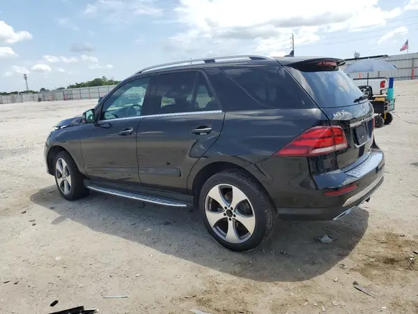 4JGDA5HB1JB161752 2018 MERCEDES-BENZ GLE - Image 2
