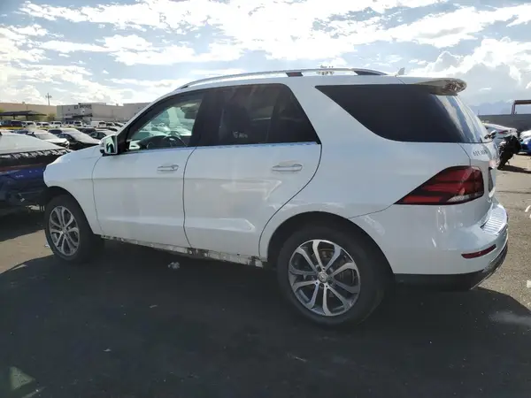 4JGDA5HB2GA657576 2016 MERCEDES-BENZ GLE - Image 2
