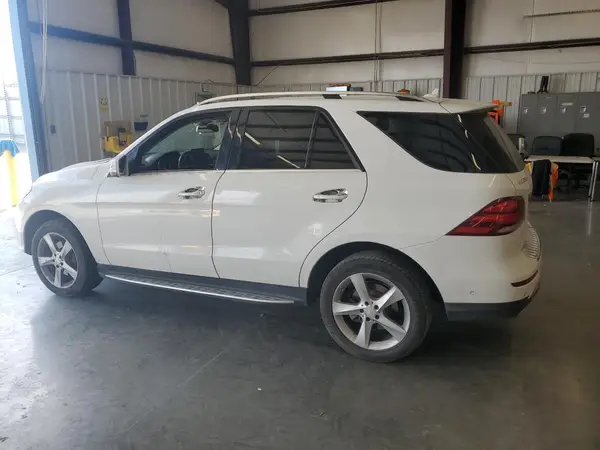 4JGDA5HB2GA671140 2016 MERCEDES-BENZ GLE - Image 2