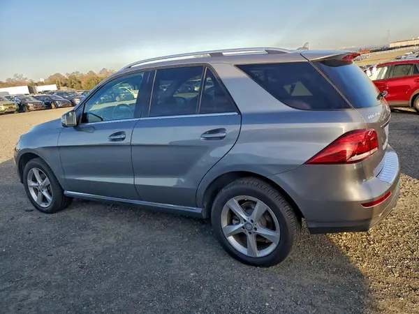 4JGDA5HB2GA671557 2016 MERCEDES-BENZ GLE - Image 2