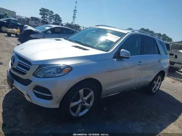 4JGDA5HB2GA674779 2016 MERCEDES-BENZ GLE - Image 2