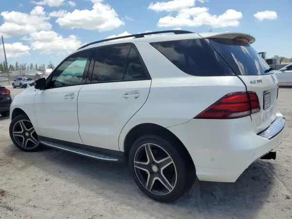 4JGDA5HB2GA712009 2016 MERCEDES-BENZ GLE - Image 2