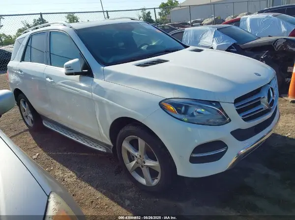 4JGDA5HB2GA744569 2016 MERCEDES-BENZ GLE - Image 1