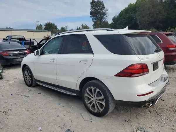 4JGDA5HB2GA782917 2016 MERCEDES-BENZ GLE - Image 2