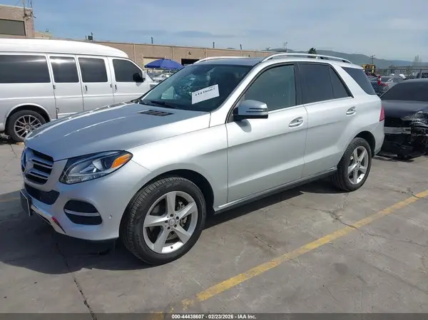 4JGDA5HB2GA810909 2016 MERCEDES-BENZ GLE - Image 2
