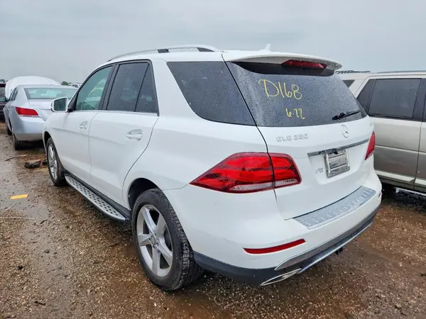 4JGDA5HB2GA812398 2016 MERCEDES-BENZ GLE - Image 2